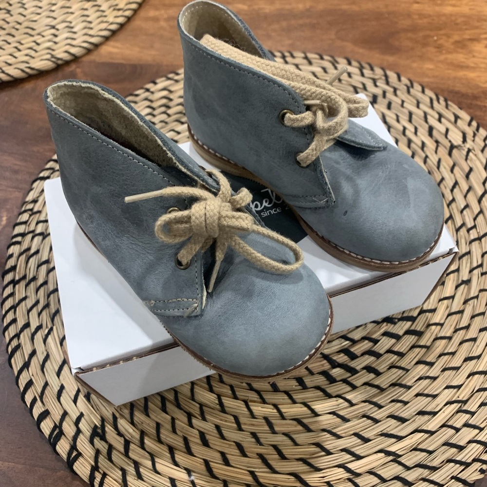 Mon Petit Boots